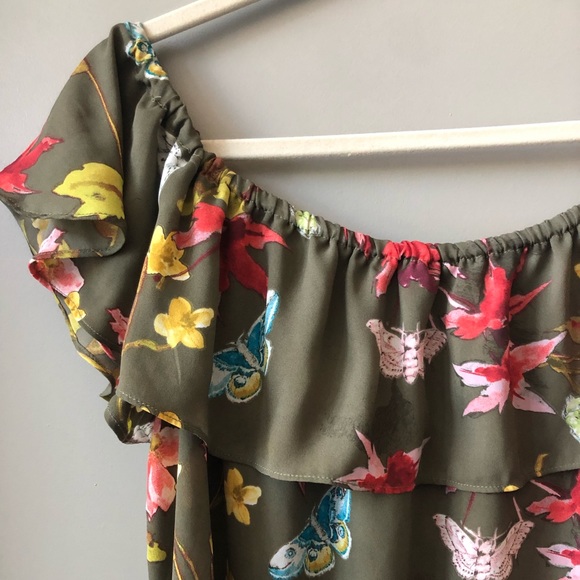 Like new! Anthropologie off shoulder top - Picture 3 of 6